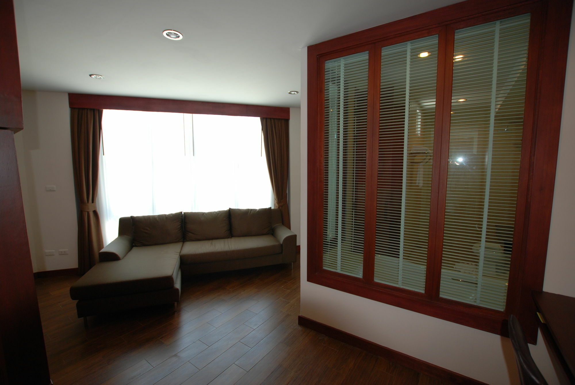 Paksaa Boutique Hotel Patong Luaran gambar